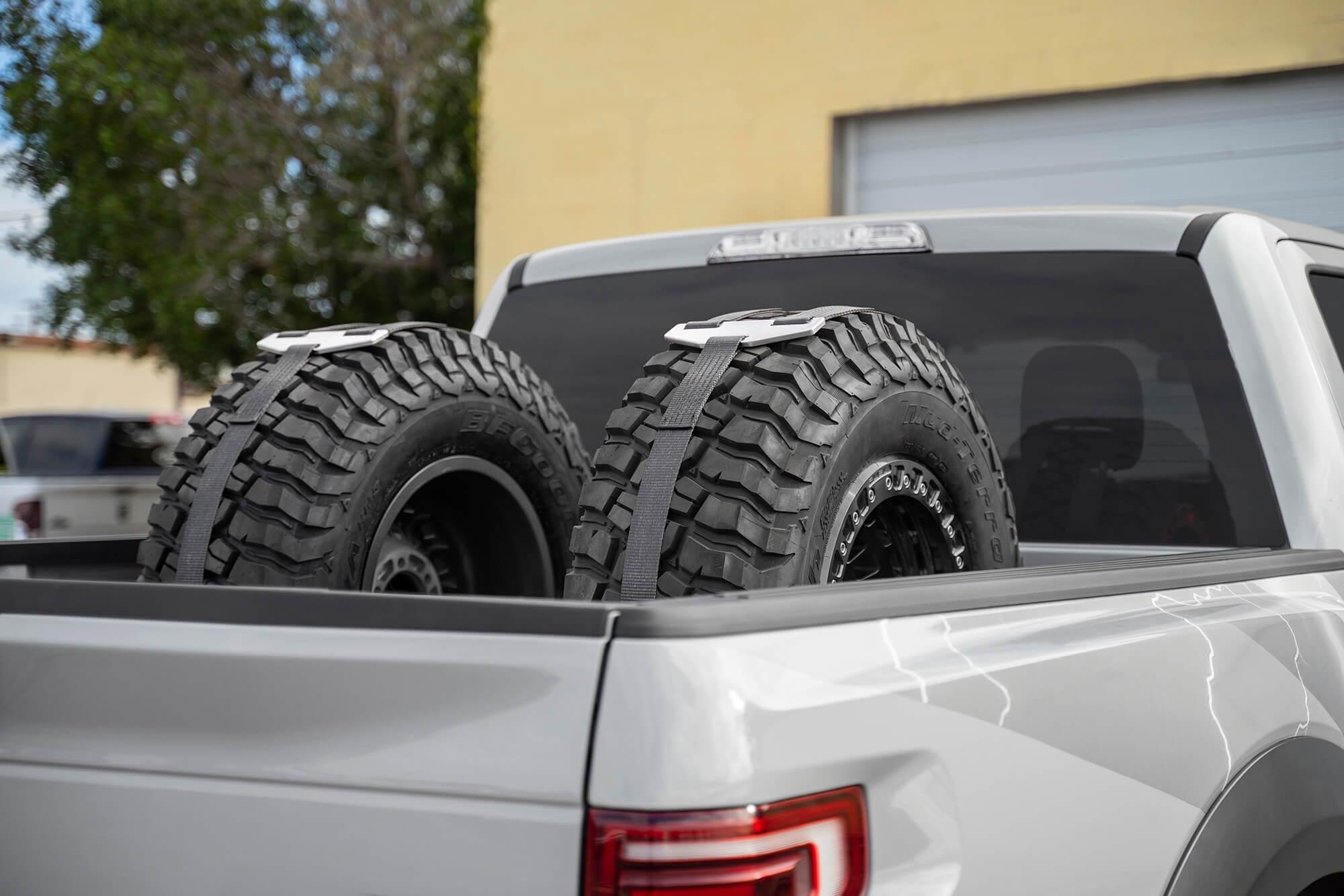 ADD Offroad Universal Tire Carrier T99918Na01Na | GarageAndFab.com